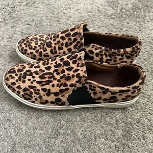 Comfortable Dr. Scholls slip on shoes